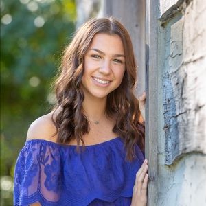 Meet your Posher, Eva